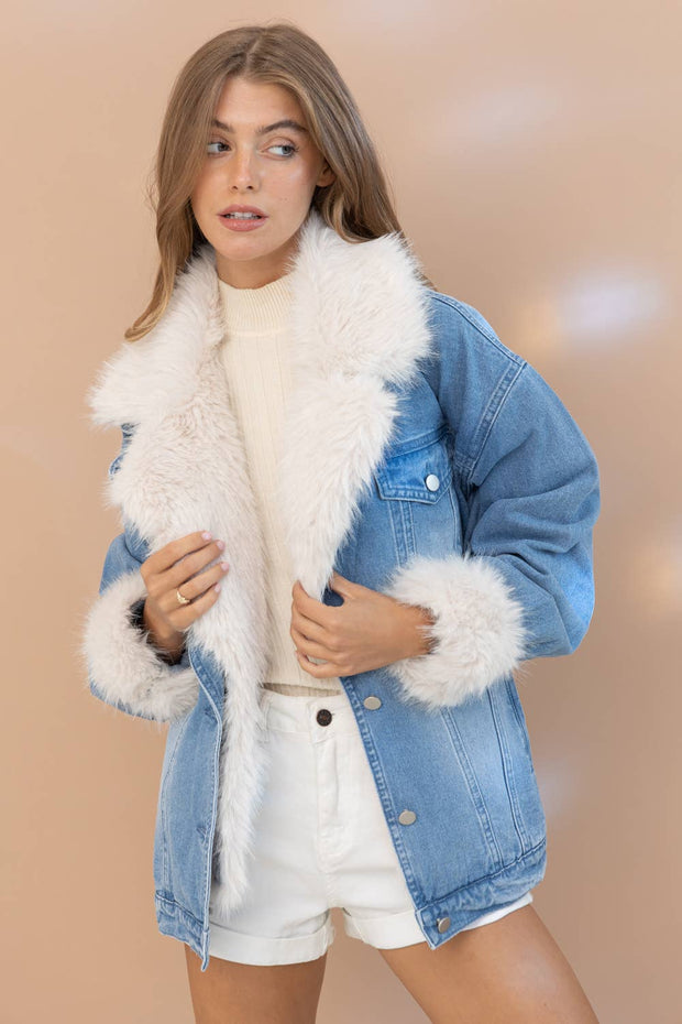 Fur Collar Cuff Over sized Washed Denim Jacket